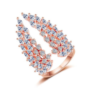 Engelenvleugel ring met kristallen rosé goudkleurig