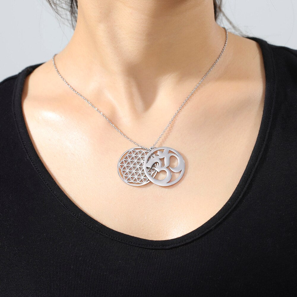 Ketting met levensbloem en Aum, zilverkleurig staal 2 Ketting met levensbloem en Aum, zilverkleurig staal - Afbeelding 2